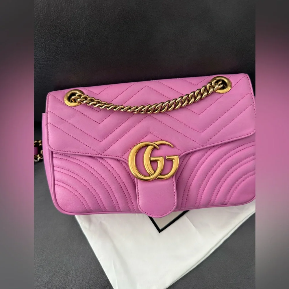 *SOLD*
Authentic Gucci Candy Pink GG marmont Shoulder Bag with Gold Chain - Picture 5 of 15